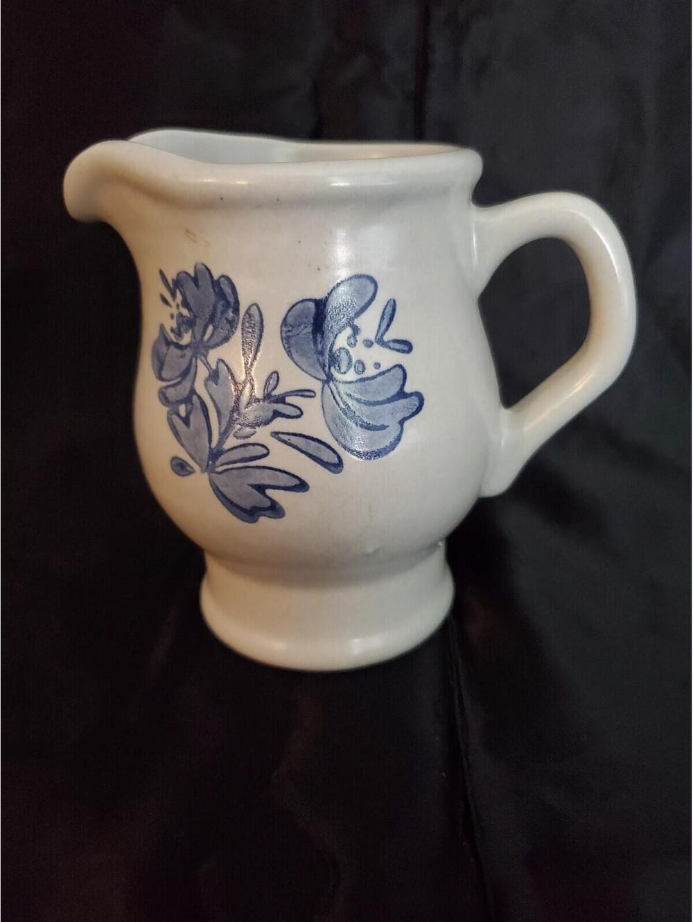 PFALTZGRAFF Vintage Yorktowne Pattern Creamer/Pitcher 4 1/2" USA